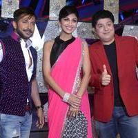 New Year cake cutting on the set of Nach Baliye 6 Photos | Picture 688945