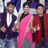 New Year cake cutting on the set of Nach Baliye 6 Photos | Picture 688947