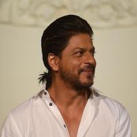 Shahrukh Khan - Shahrukh Khan Celebrates his 48th Birthday Photos | Picture 625642