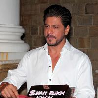 Shahrukh Khan - Shahrukh Khan Celebrates his 48th Birthday Photos | Picture 625651