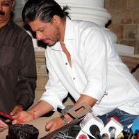 Shahrukh Khan - Shahrukh Khan Celebrates his 48th Birthday Photos | Picture 625654