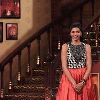 Deepika Padukone - Ranveer & Deepika Promotes Ram Leela on Comedy Nights With Kapil Photos | Picture 627134