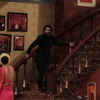 Ranveer Singh - Ranveer & Deepika Promotes Ram Leela on Comedy Nights With Kapil Photos | Picture 627155