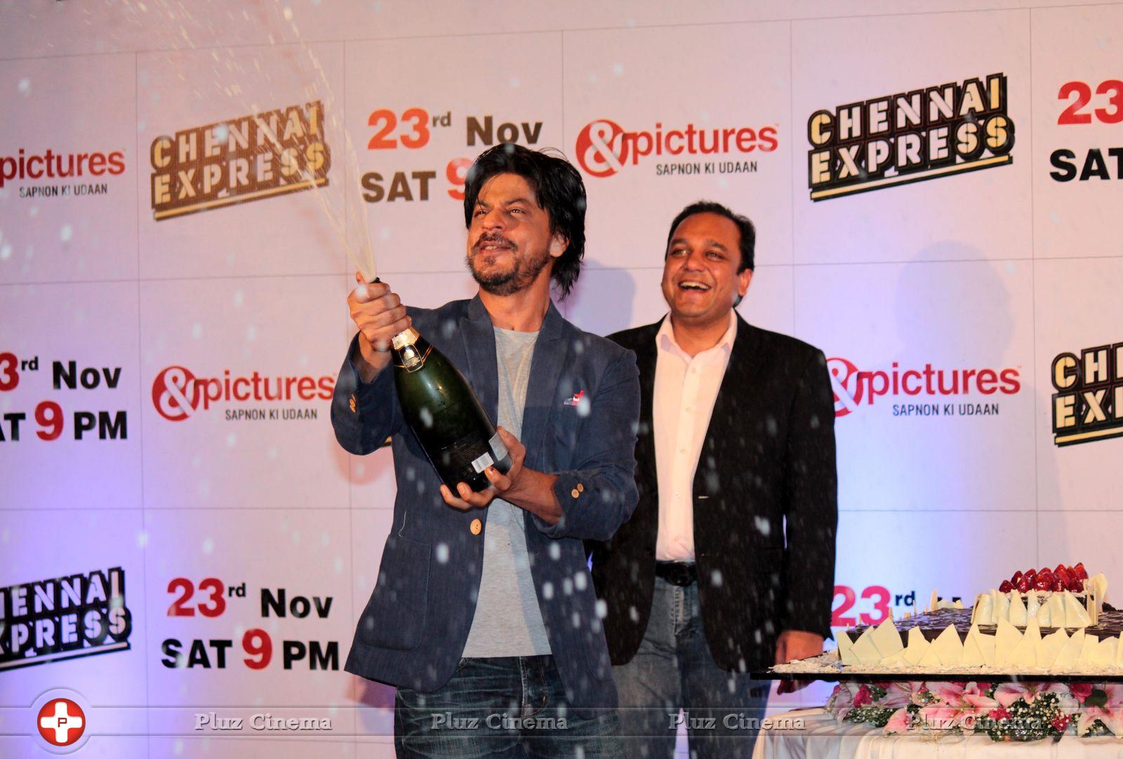 Deepika & Shahrukh Khan at Chennai Express Success Party Photos | Picture 629160