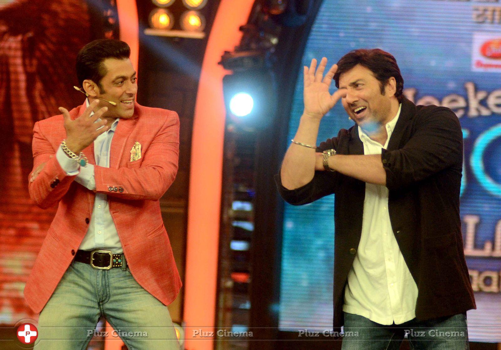 Sunny Deol promotes his film Singh Sahab The Great on the sets of Big Boss With Salman Khan Photos | Picture 633340