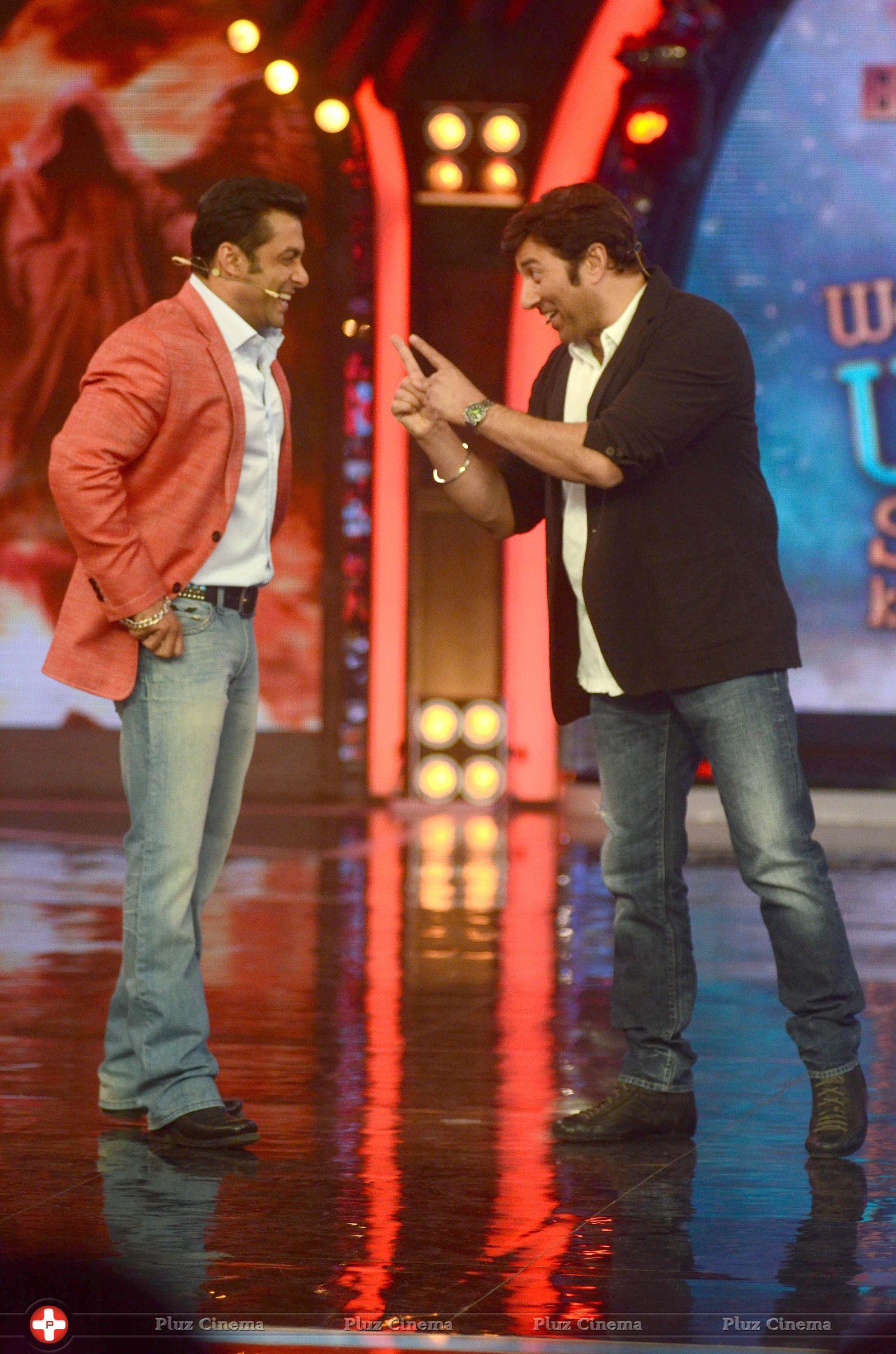 Sunny Deol promotes his film Singh Sahab The Great on the sets of Big Boss With Salman Khan Photos | Picture 633368