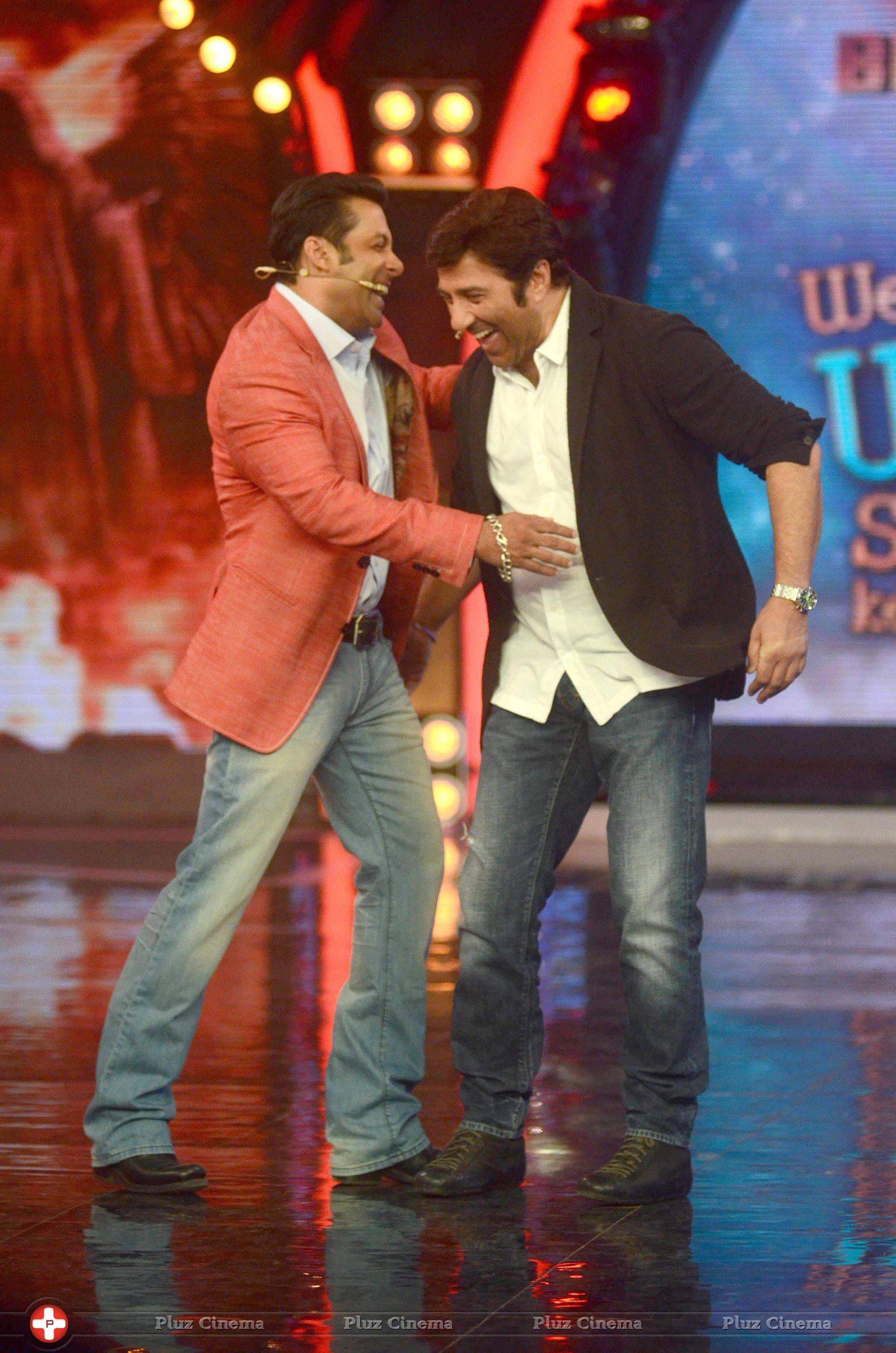 Sunny Deol promotes his film Singh Sahab The Great on the sets of Big Boss With Salman Khan Photos | Picture 633372