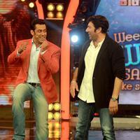 Sunny Deol promotes his film Singh Sahab The Great on the sets of Big Boss With Salman Khan Photos | Picture 633338