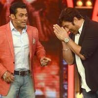 Sunny Deol promotes his film Singh Sahab The Great on the sets of Big Boss With Salman Khan Photos | Picture 633383