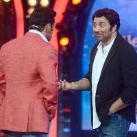 Sunny Deol promotes his film Singh Sahab The Great on the sets of Big Boss With Salman Khan Photos | Picture 633406