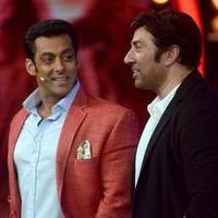 Sunny Deol promotes his film Singh Sahab The Great on the sets of Big Boss With Salman Khan Photos | Picture 633416
