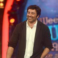 Sunny Deol - Sunny Deol promotes his film Singh Sahab The Great on the sets of Big Boss With Salman Khan Photos | Picture 633451