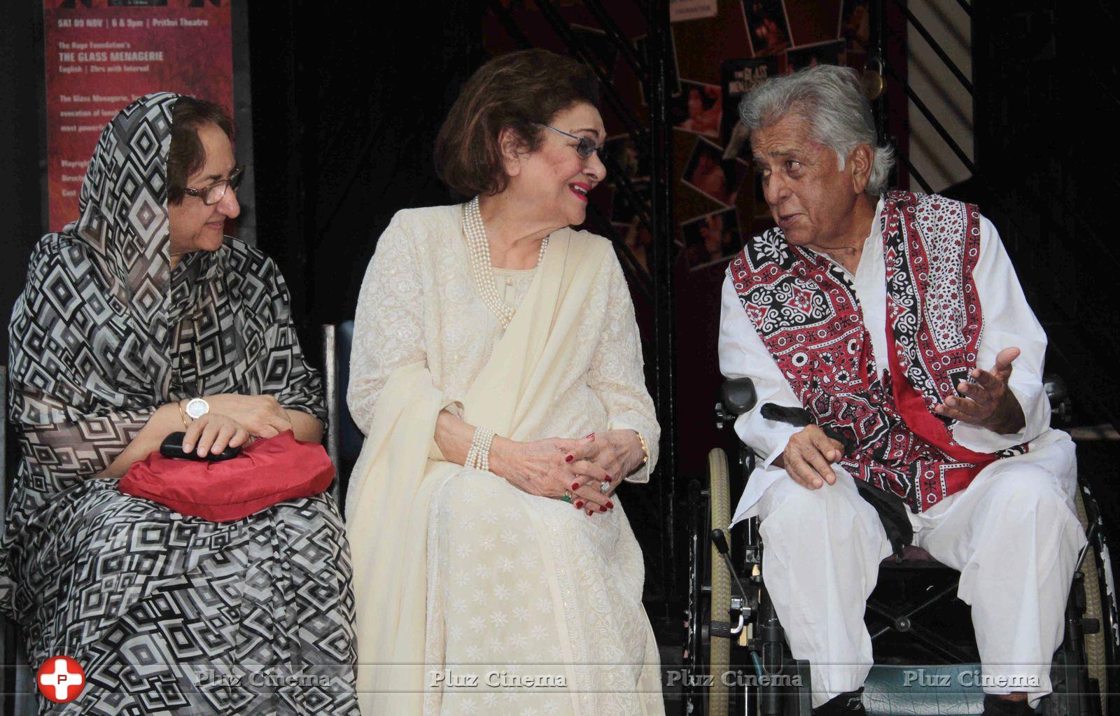 Unveiling of tile bearing Shashi Kapoor hand impression Photos | Picture 634265