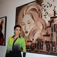 Karisma Kapoor - Karisma Kapoor at The Painting Exhibition Bal Disha Titled Mosaic Photos | Picture 635481