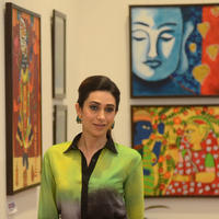 Karisma Kapoor - Karisma Kapoor at The Painting Exhibition Bal Disha Titled Mosaic Photos | Picture 635494