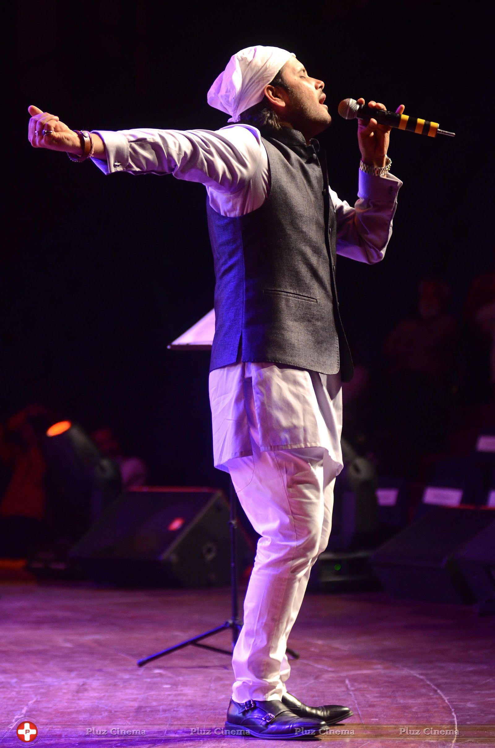 Javed Ali - The Aditya Vikram Birla Kalashikar and Kalakiran Awards 2013 Photos | Picture 637089