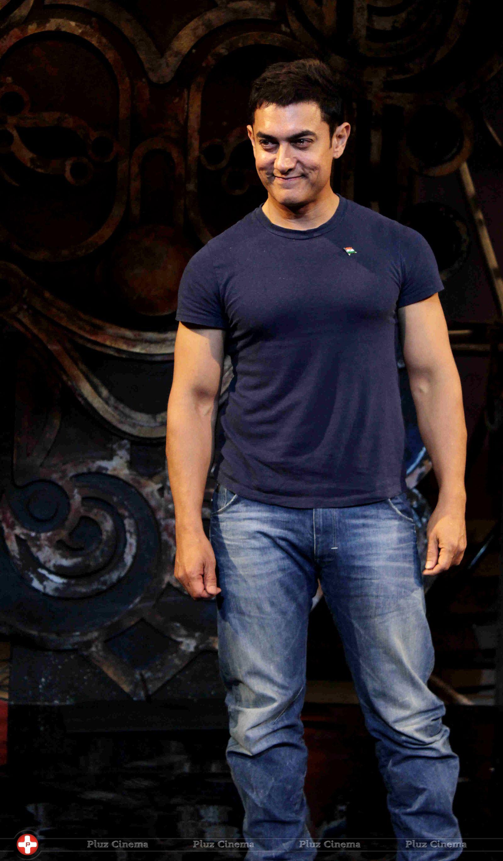 Dhoom 3 – Aamir Khan in twin avatar! | Mix News India