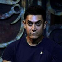 Aamir Khan - Aamir dedicates Dhoom 3 title song to Sachin Photos | Picture 638971