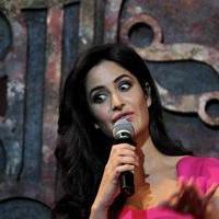 Katrina Kaif - Aamir dedicates Dhoom 3 title song to Sachin Photos | Picture 638995