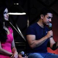 Aamir Khan - Aamir dedicates Dhoom 3 title song to Sachin Photos | Picture 639018
