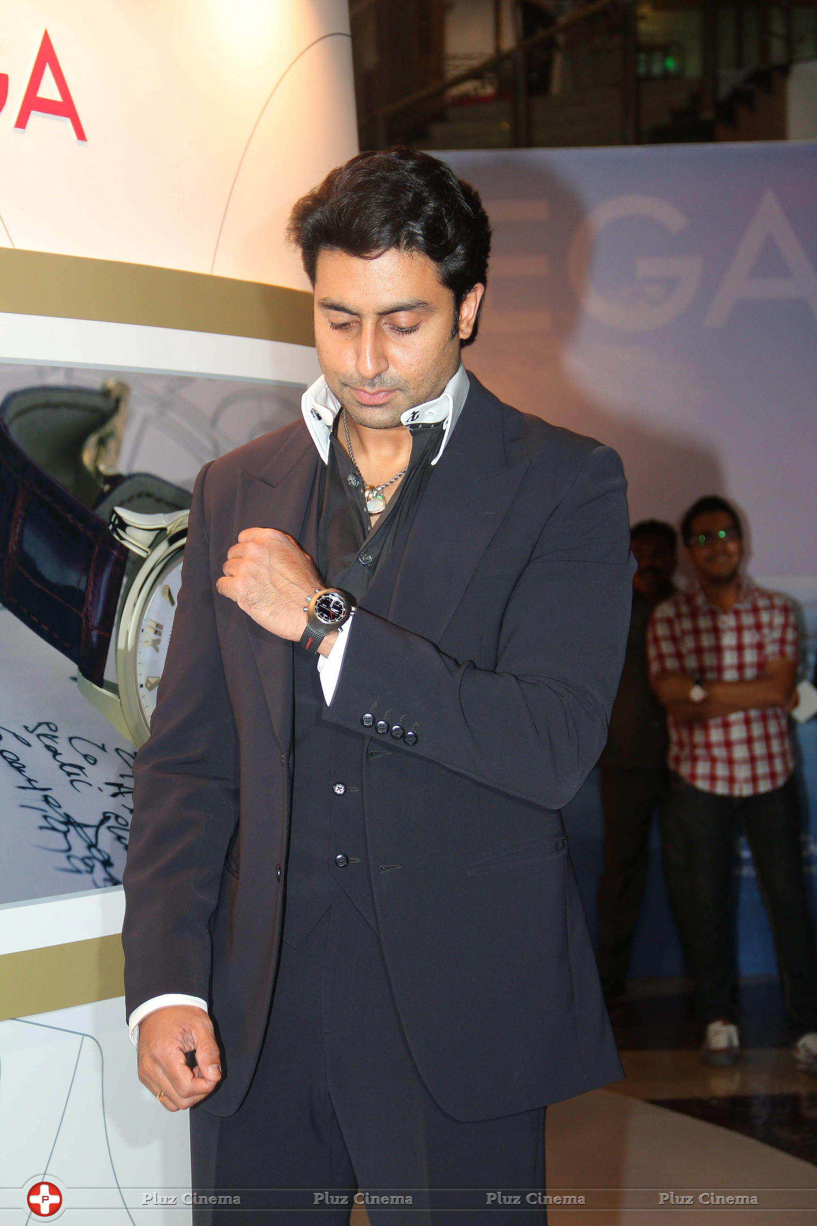 Abhishek Bachchan - Abhishek Bachchan Launches Omega Co Axial Exhibition Photo | Picture 637294