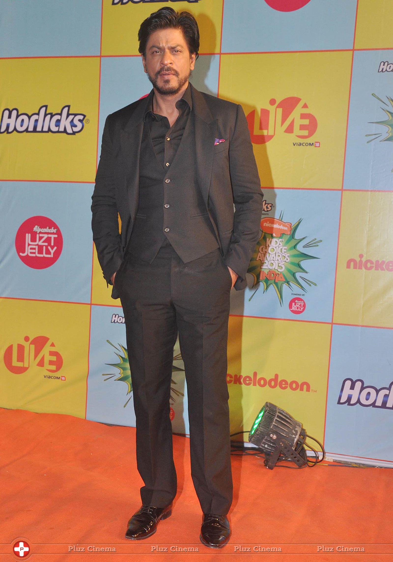 Shahrukh Khan - Nickelodeon Kids Choice Awards 2013 Photos | Picture 638634
