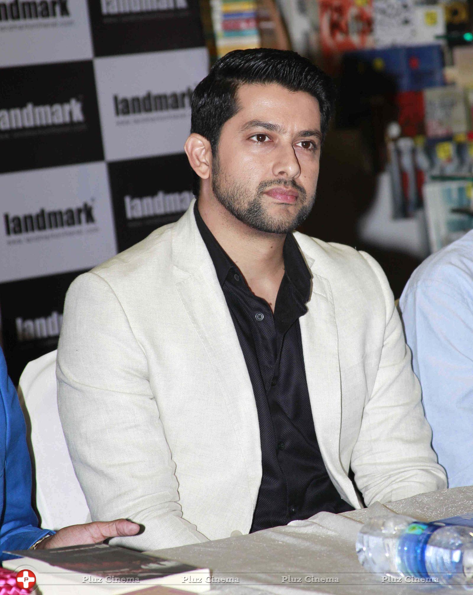 Aftab Shivdasani - Launch of book The Other Side Pictures | Picture 640118