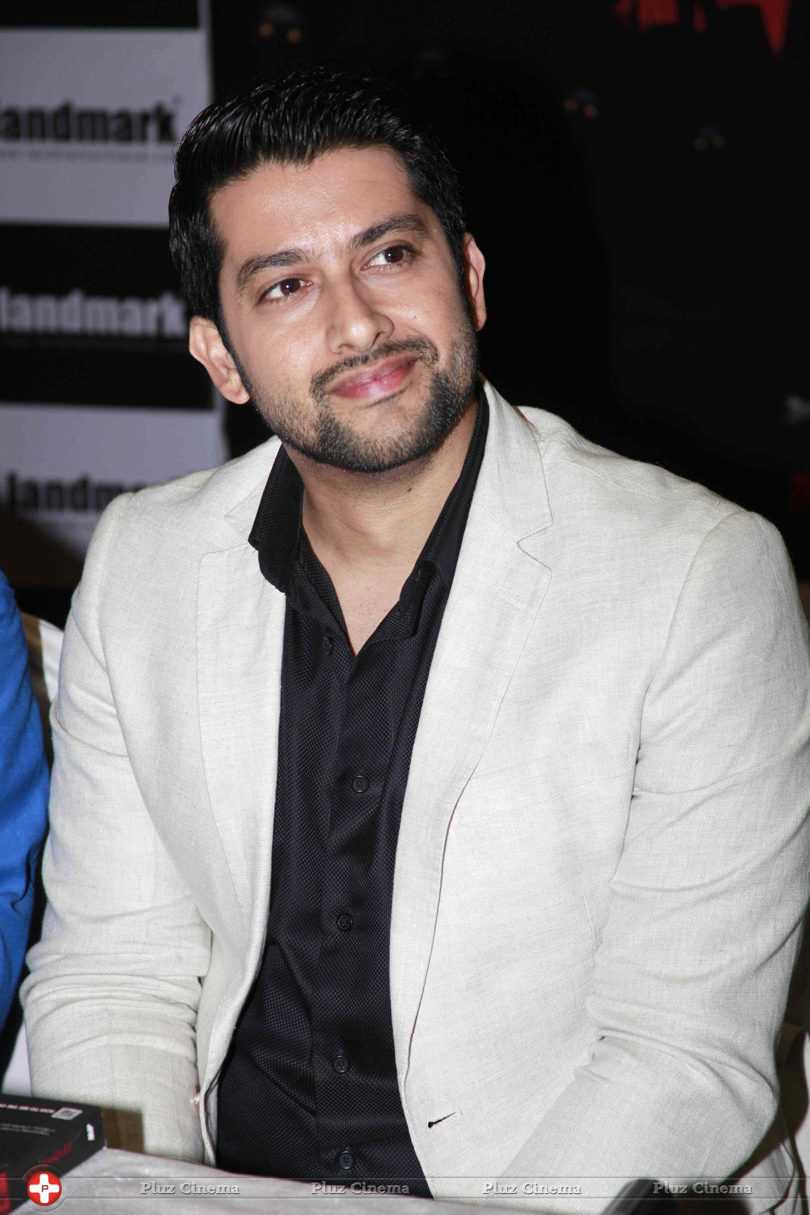 Aftab Shivdasani - Launch of book The Other Side Pictures | Picture 640122
