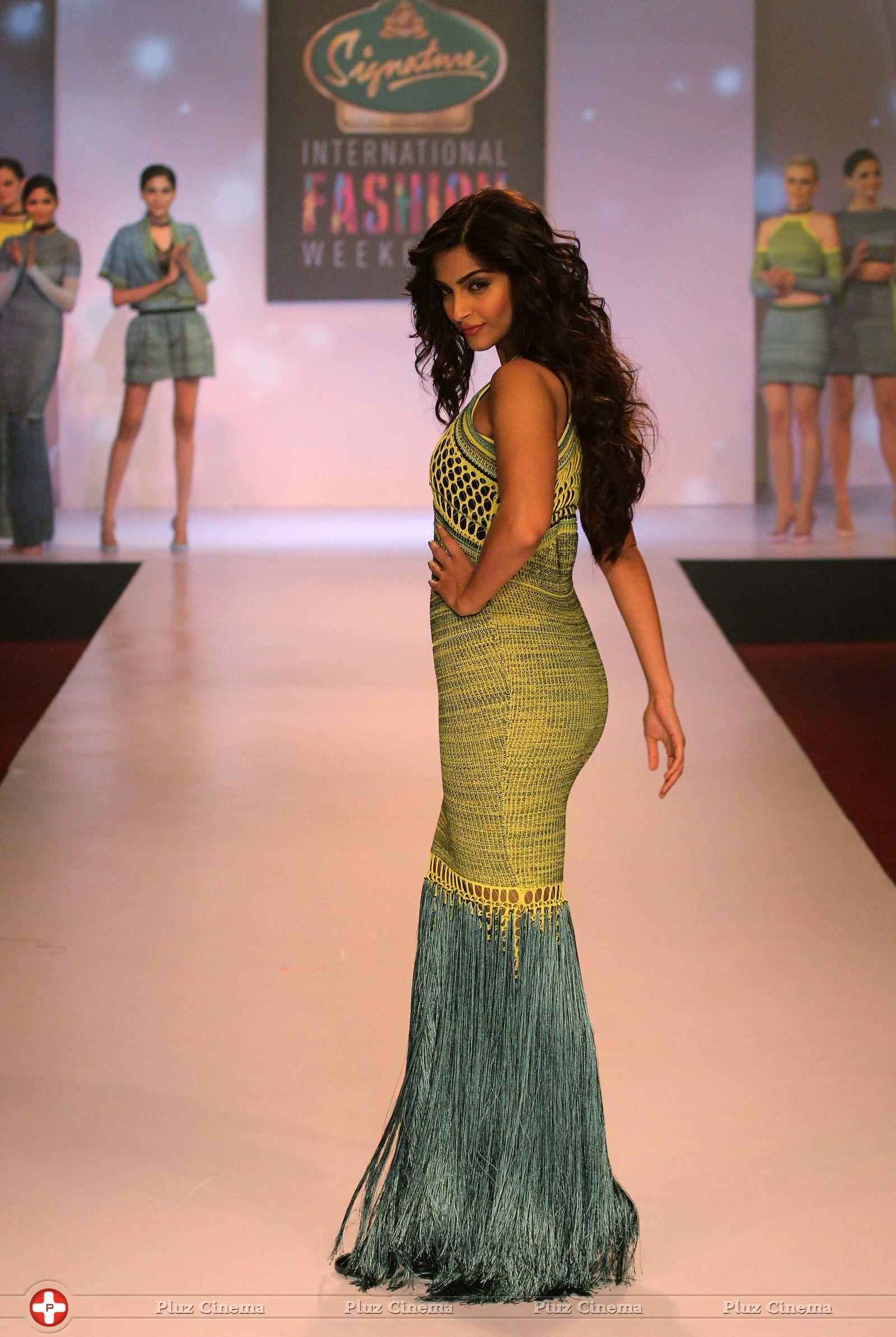Sonam Kapoor Ahuja - Signature International Fashion Week End Photos | Picture 639872