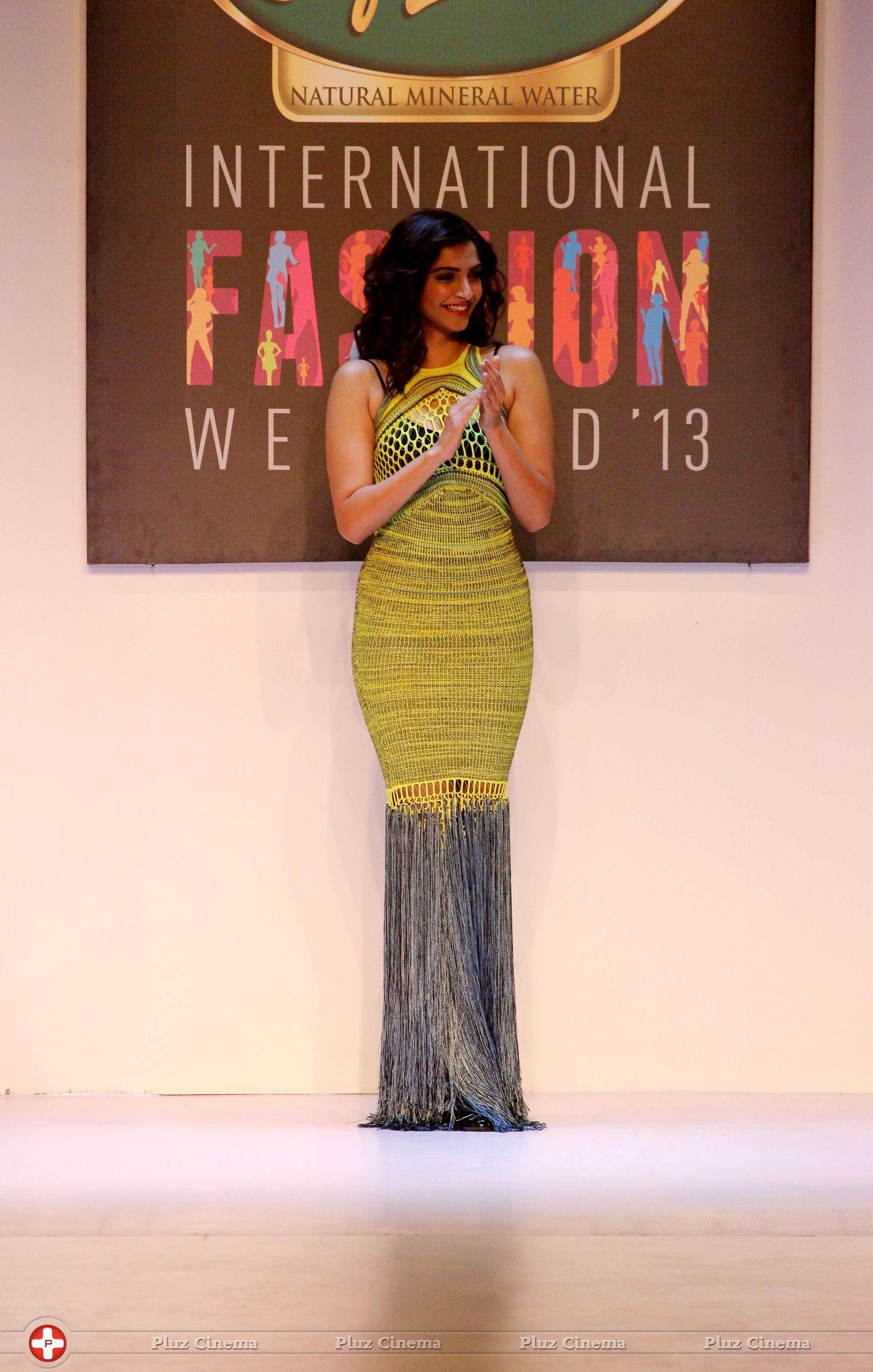 Sonam Kapoor Ahuja - Signature International Fashion Week End Photos | Picture 639934