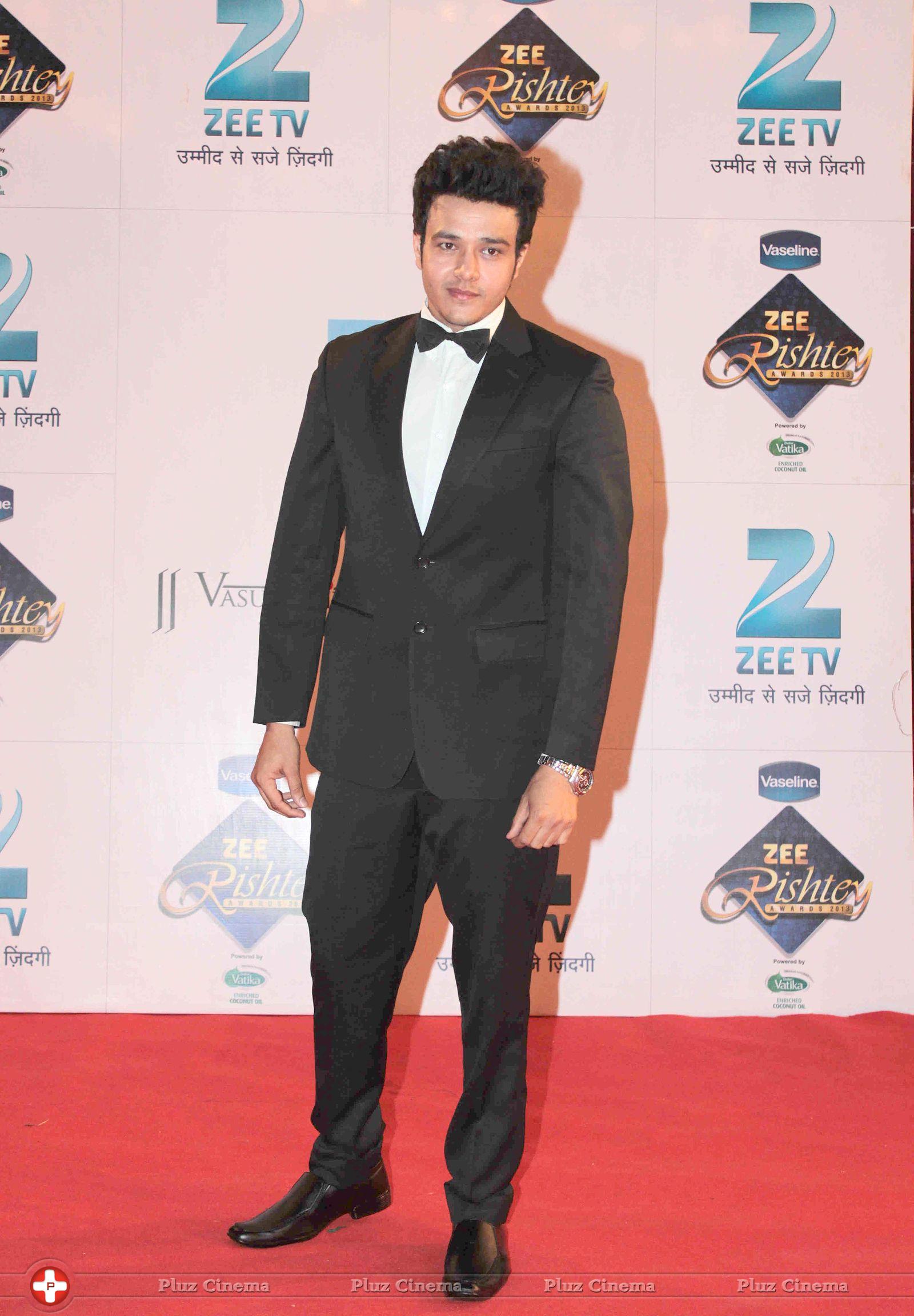 Anirudh Dave - Zee Rishtey Awards 2013 Photos | Picture 642676