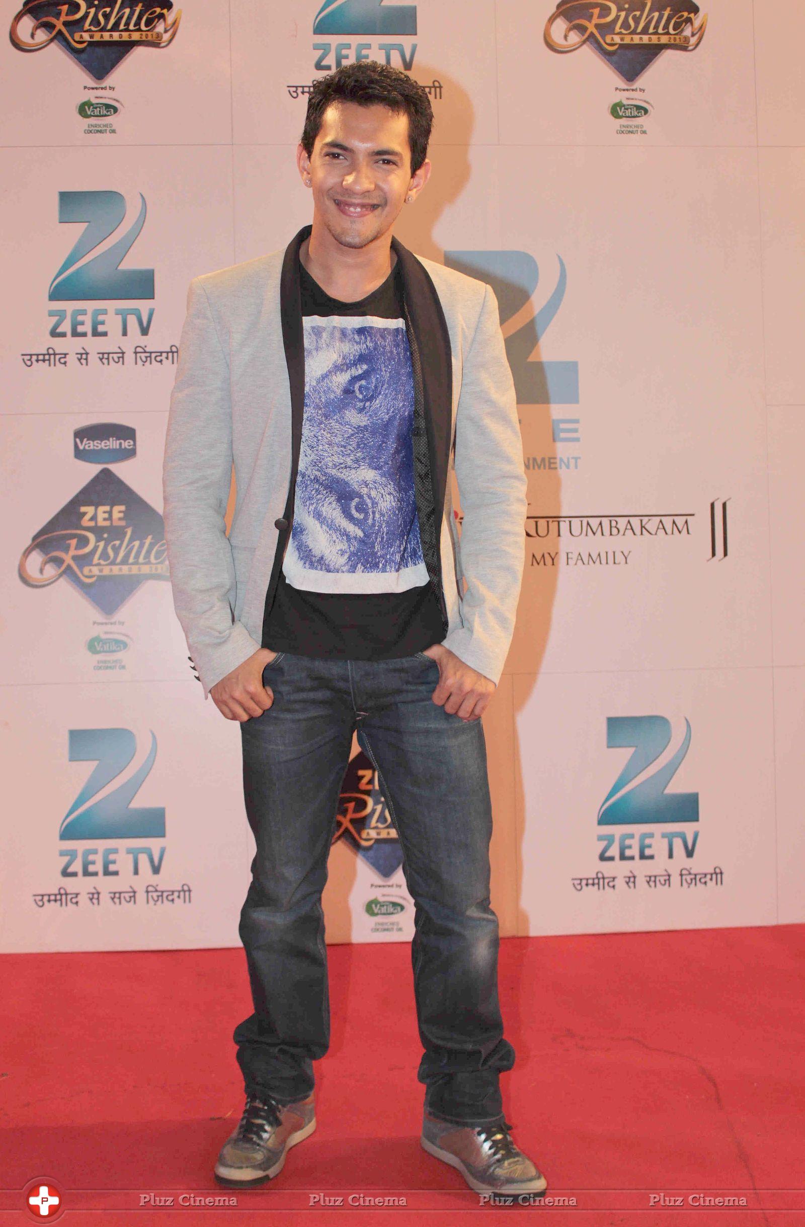 Aditya Narayan - Zee Rishtey Awards 2013 Photos | Picture 642695