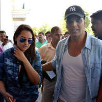 Akshay & Sonakshi at The Making of Holiday Movie Photos | Picture 643772