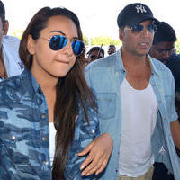 Akshay & Sonakshi at The Making of Holiday Movie Photos | Picture 643774