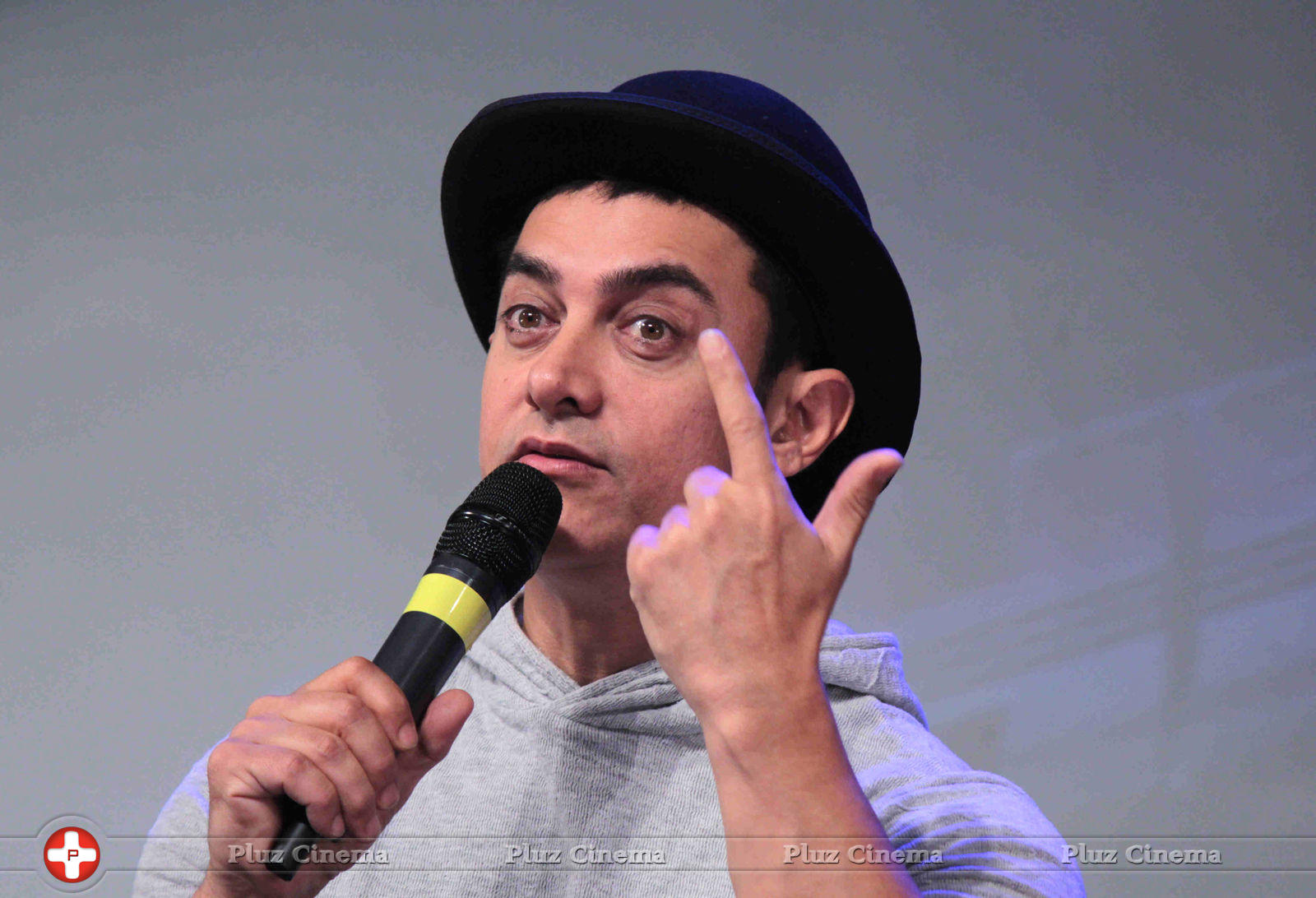 Aamir Khan - Aamir & Katrina Launches Dhoom 3 Merchandise Stills | Picture 644164