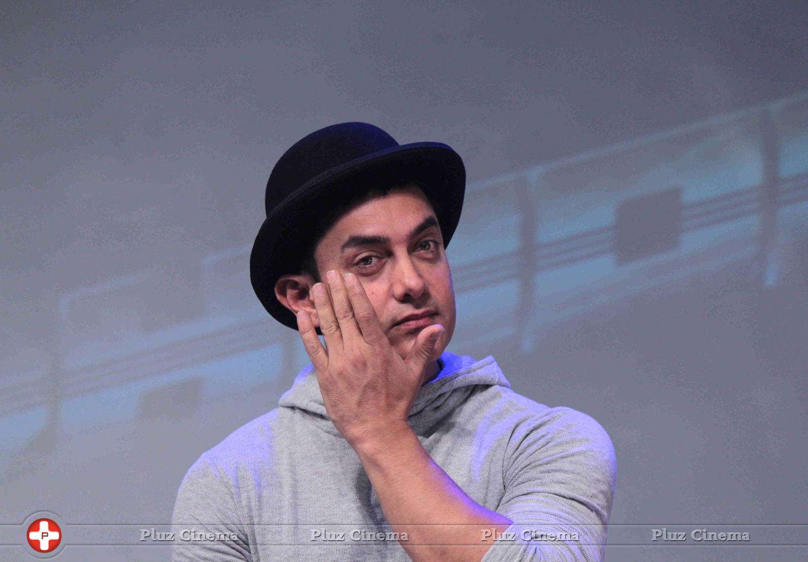 Aamir Khan - Aamir & Katrina Launches Dhoom 3 Merchandise Stills | Picture 644174