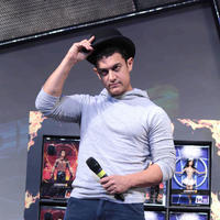 Aamir Khan - Aamir & Katrina Launches Dhoom 3 Merchandise Stills | Picture 644151