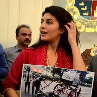 Jacqueline Fernandez - Jacqueline Fernandez meets Mayor for ban on Horse Drawn Victorian Carriages Stills | Picture 645816