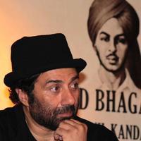 Sunny Deol unveils wax statue of Shahid Bhagat Singh Photos | Picture 647781