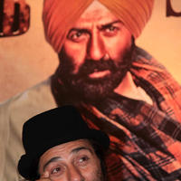 Sunny Deol unveils wax statue of Shahid Bhagat Singh Photos | Picture 647789
