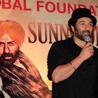 Sunny Deol unveils wax statue of Shahid Bhagat Singh Photos | Picture 647792