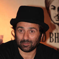 Sunny Deol - Sunny Deol unveils wax statue of Shahid Bhagat Singh Photos | Picture 647793