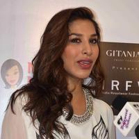 Sophie Choudry - Fashion designers Shane and Falguni Peacock preview of IRFW Collection Photos | Picture 648112