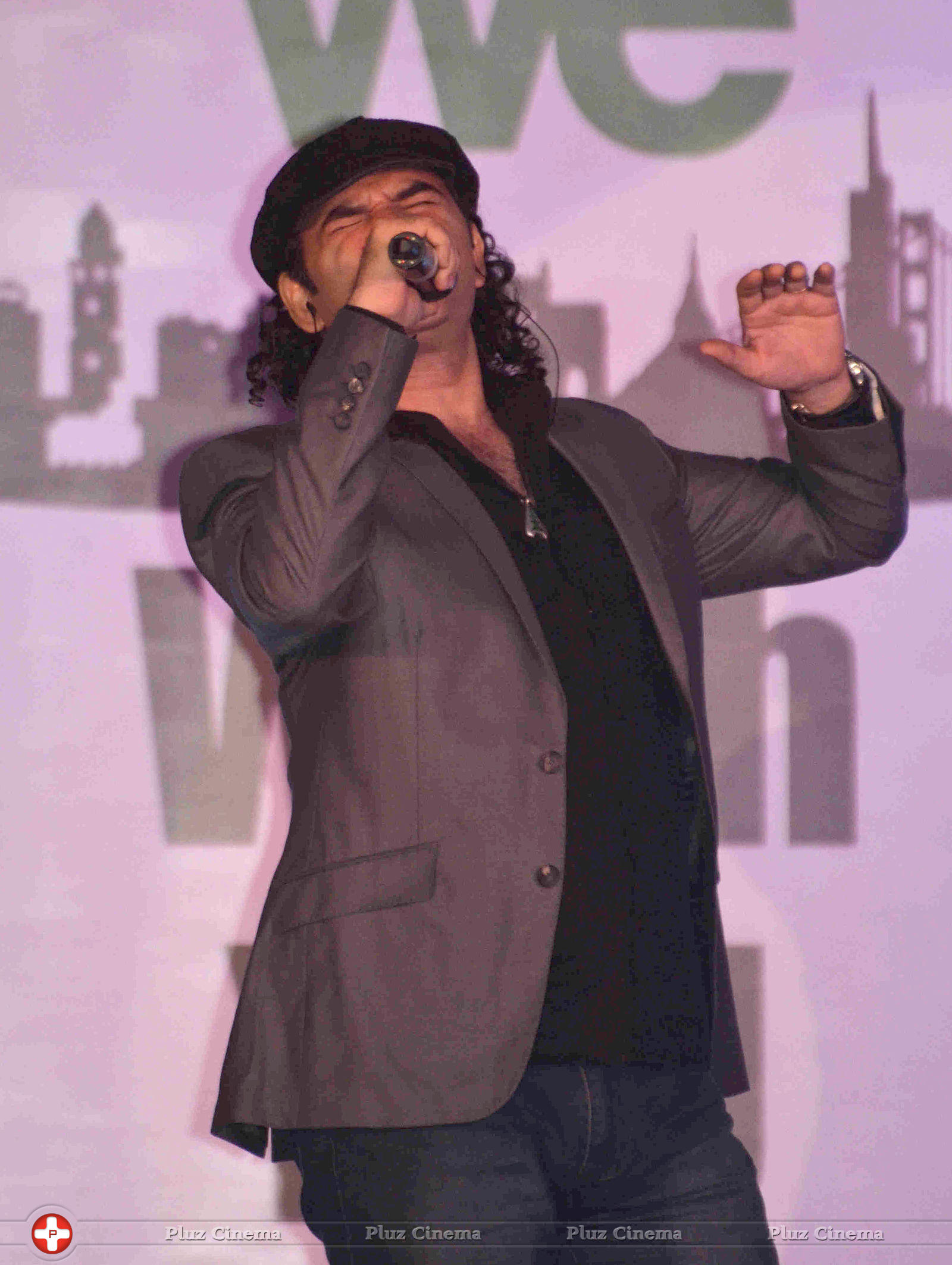 Mohit Chauhan - Peace walk ramp show at Welingkar College Photos | Picture 651193