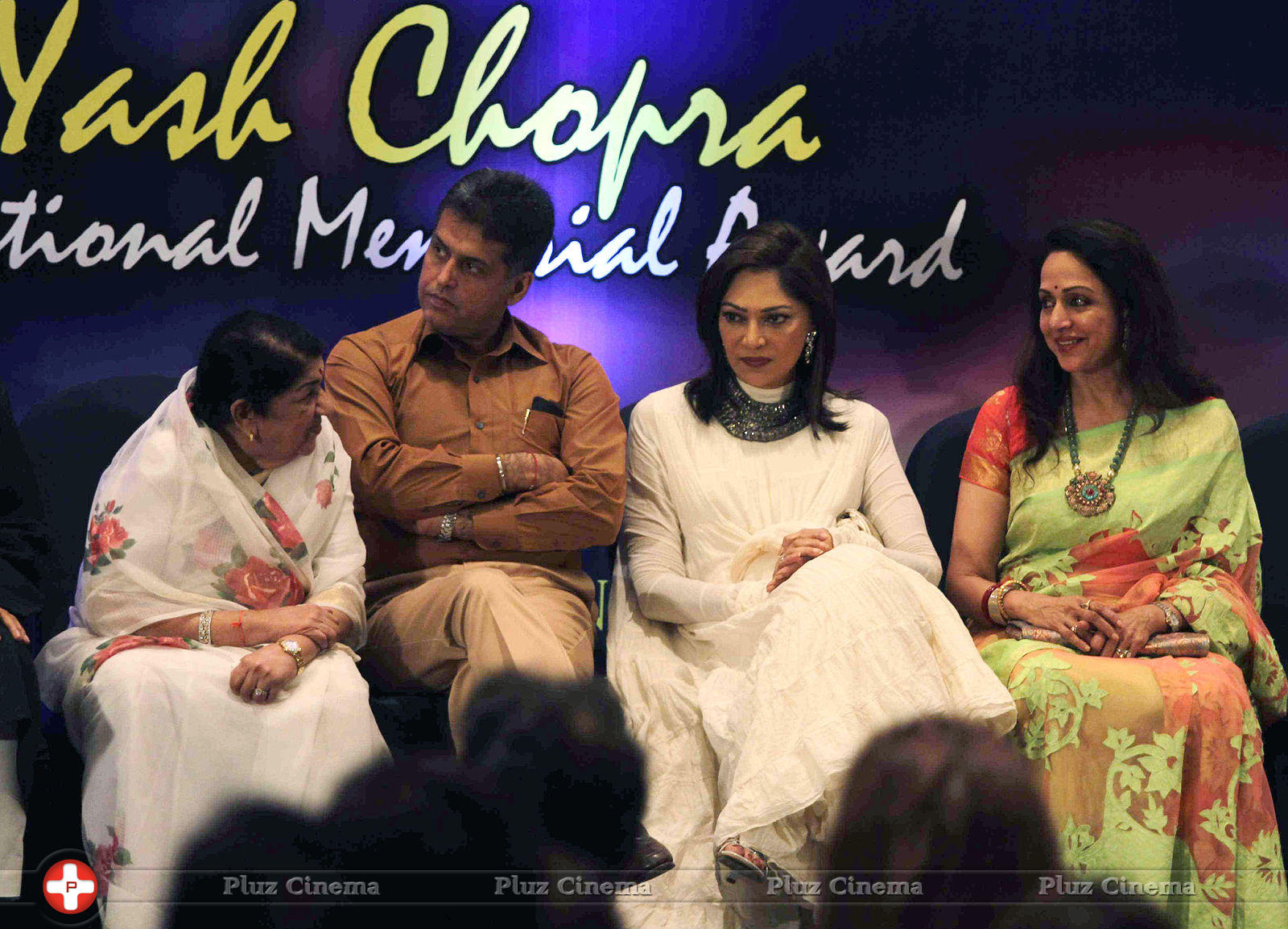 Lata Mangeshkar Gets First Yash Chopra Memorial Award Photos | Picture 610927