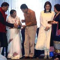 Lata Mangeshkar Gets First Yash Chopra Memorial Award Photos | Picture 610923