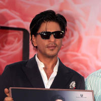 Shahrukh Khan - Shahrukh Khan Meets LUX Chennai Express Contest Winners Stills | Picture 610956