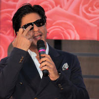 Shahrukh Khan - Shahrukh Khan Meets LUX Chennai Express Contest Winners Stills | Picture 610957