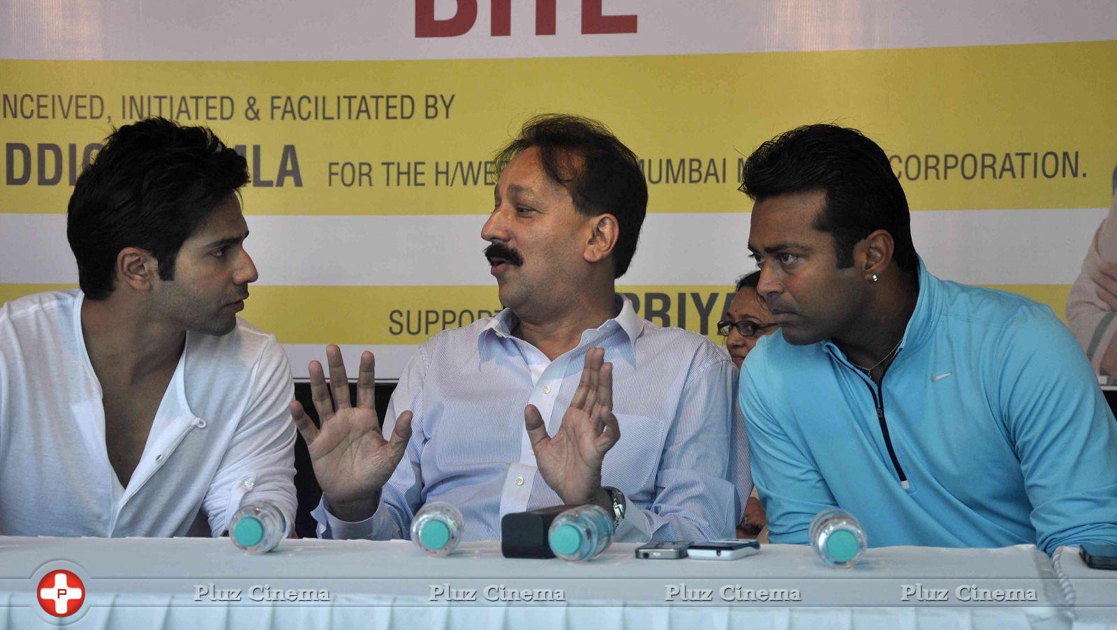 Varun Dhawan and Leander Paes at Dengue Awareness Camp Photos | Picture 610525