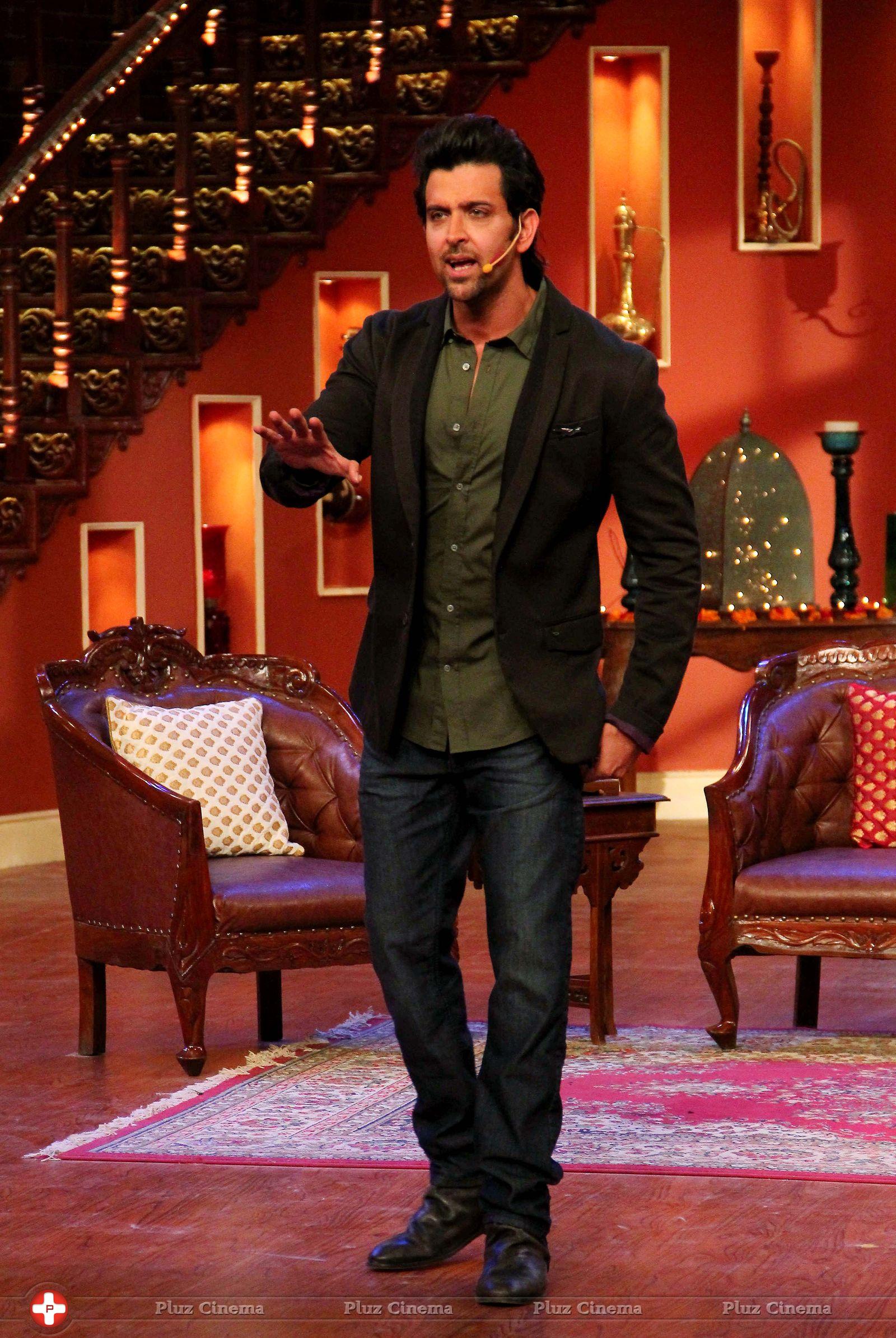 Hrithik Roshan - Hrithik Roshan Promotes Krrish 3 On the Sets Of Comedy Nights With Kapil Photos | Picture 611840